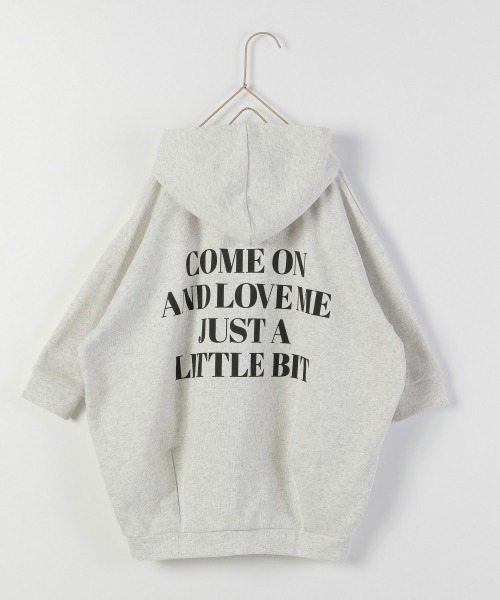 LOWRYS FARM（ローリーズファーム）の「ウラケＢＩＧフーディー　216006（スウェット・キッズ・ブラウン/ベージュ/グレー・110cm/120cm/130cm/140cm/150cm）」の2枚目の写真