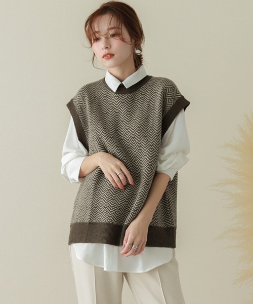 SUGAR BISKET（シュガービスケット）の「バックシャンニットベスト（ベスト・レディース・ブラック/ホワイト/ベージュ/ブラウン・フリー）」の3枚目の写真