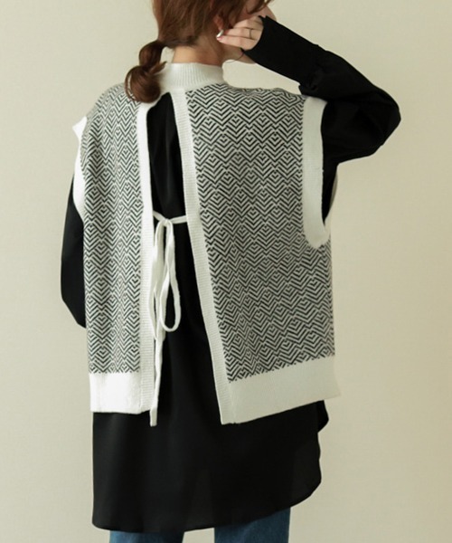 SUGAR BISKET（シュガービスケット）の「バックシャンニットベスト（ベスト・レディース・ブラック/ホワイト/ベージュ/ブラウン・フリー）」の11枚目の写真