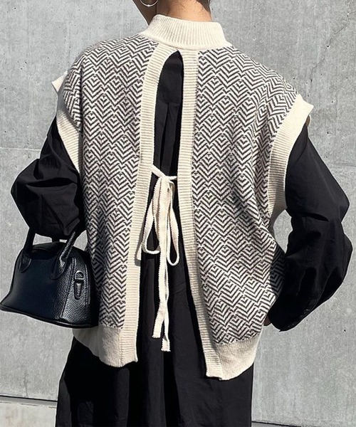 SUGAR BISKET（シュガービスケット）の「バックシャンニットベスト（ベスト・レディース・ブラック/ホワイト/ベージュ/ブラウン・フリー）」の5枚目の写真