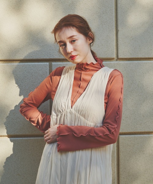 hinari(ヒナリ)の「メロウリブトップス(Tシャツ/カットソー・レディース・ブラック/オフホワイト/ボルドー/マスタード/ピンク/ライトグリーン/ライトブルー/グリーン系その他/テラコッタ・FREE)」の10枚目の写真