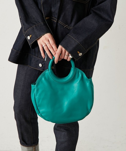 ear PAPILLONNER（イアパピヨネ）の「（WEB限定カラー有り）【牛革