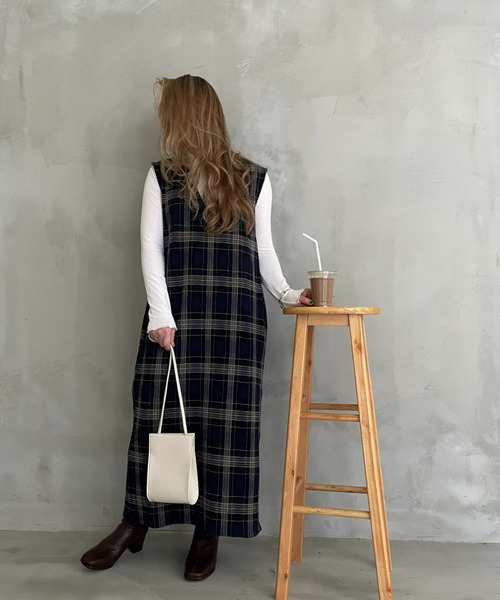 AIC.（エーアイシー）の「前後2WAYメロートップス（Tシャツ/カットソー・レディース・オフホワイト/ブラック/ブラウン・FREE）」の14枚目の写真