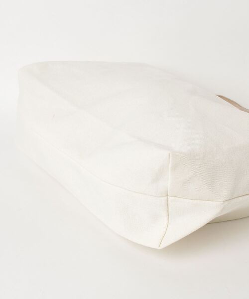 Per sist ence(パーシエンス)の「Per sist ence/パーシエンス キャンバス ラウンドショルダーバッグ(ショルダーバッグ・レディース・アイボリー/グレイッシュベージュ/ブラック/カーキ/ライトグレー・FREE)」の6枚目の写真