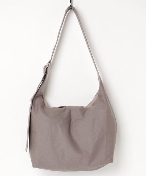 Per sist ence(パーシエンス)の「Per sist ence/パーシエンス キャンバス ラウンドショルダーバッグ(ショルダーバッグ・レディース・アイボリー/グレイッシュベージュ/ブラック/カーキ/ライトグレー・FREE)」の9枚目の写真