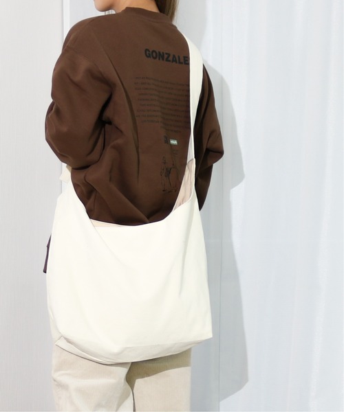 Per sist ence(パーシエンス)の「Per sist ence/パーシエンス キャンバス ラウンドショルダーバッグ(ショルダーバッグ・レディース・アイボリー/グレイッシュベージュ/ブラック/カーキ/ライトグレー・FREE)」の17枚目の写真