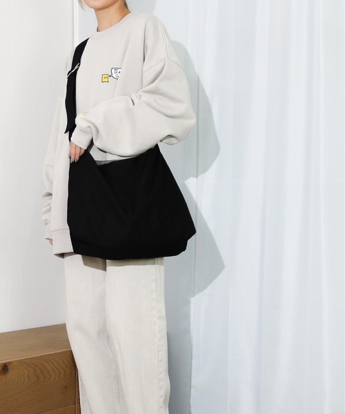 Per sist ence(パーシエンス)の「Per sist ence/パーシエンス キャンバス ラウンドショルダーバッグ(ショルダーバッグ・レディース・アイボリー/グレイッシュベージュ/ブラック/カーキ/ライトグレー・FREE)」の14枚目の写真