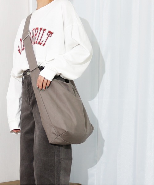 Per sist ence(パーシエンス)の「Per sist ence/パーシエンス キャンバス ラウンドショルダーバッグ(ショルダーバッグ・レディース・アイボリー/グレイッシュベージュ/ブラック/カーキ/ライトグレー・FREE)」の13枚目の写真