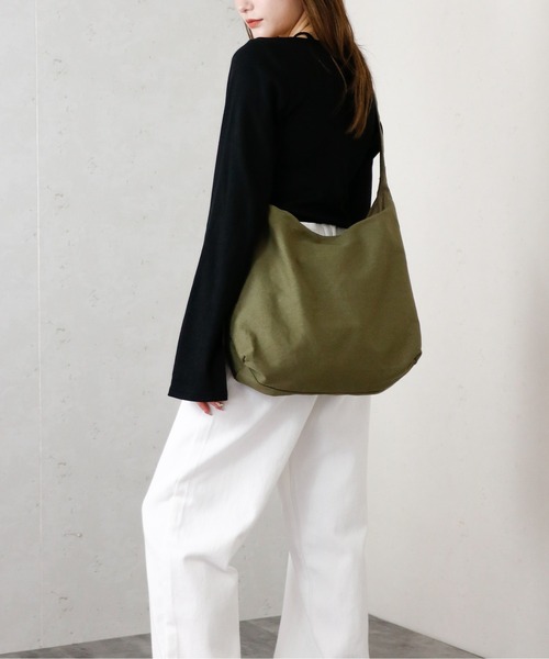 Per sist ence(パーシエンス)の「Per sist ence/パーシエンス キャンバス ラウンドショルダーバッグ(ショルダーバッグ・レディース・アイボリー/グレイッシュベージュ/ブラック/カーキ/ライトグレー・FREE)」の21枚目の写真