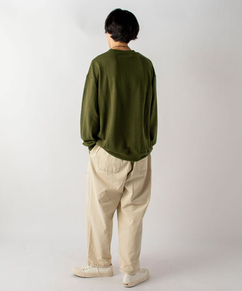 KELTY(ケルティ)の「【KELTY/ケルティ】GLOSTER別注 袖ロゴプリント オーバーサイズスウェット(スウェット・メンズ・グレー/チャコールグレー/ベージュ/オリーブ・MEDIUM/LARGE)」の11枚目の写真
