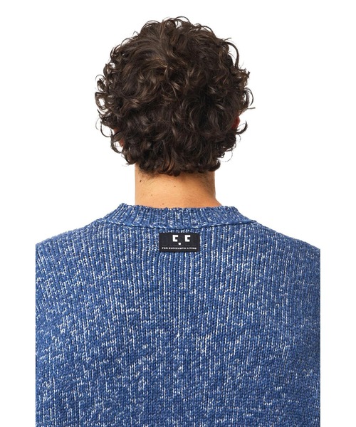 DIESEL(ディーゼル)の「メンズ ニット ブロ―クン加工 クルーネック(ニット/セーター・メンズ・ブラウン/オレンジ/ブルー・MEDIUM/X-LARGE/X-SMALL/SMALL/XX-LARGE/LARGE)」の14枚目の写真