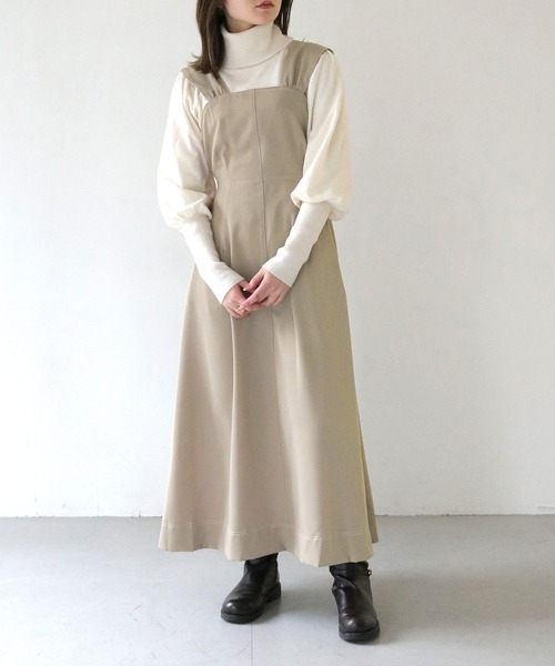 HER CLOSET(ハークローゼット)の「【cheriella】WEB限定ステッチデザインフレアワンピース(ジャンパースカート・レディース・ブラック/モカ/グレイッシュベージュ・M)」の1枚目の写真