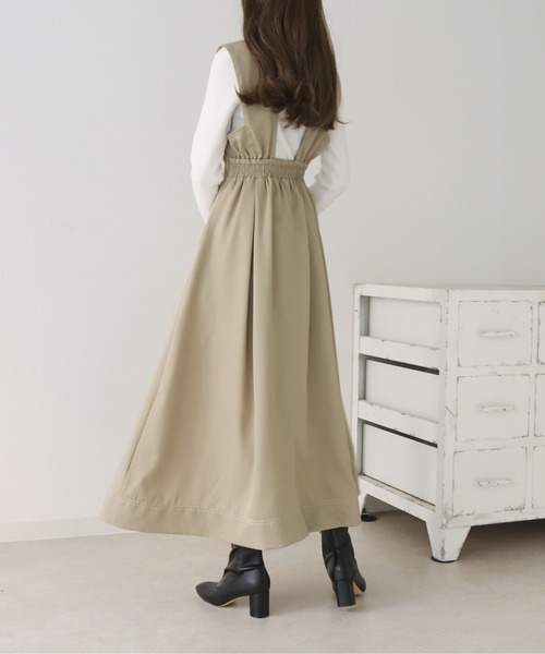 HER CLOSET(ハークローゼット)の「【cheriella】WEB限定ステッチデザインフレアワンピース(ジャンパースカート・レディース・ブラック/モカ/グレイッシュベージュ・M)」の8枚目の写真
