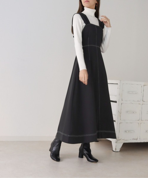 HER CLOSET(ハークローゼット)の「【cheriella】WEB限定ステッチデザインフレアワンピース(ジャンパースカート・レディース・ブラック/モカ/グレイッシュベージュ・M)」の22枚目の写真