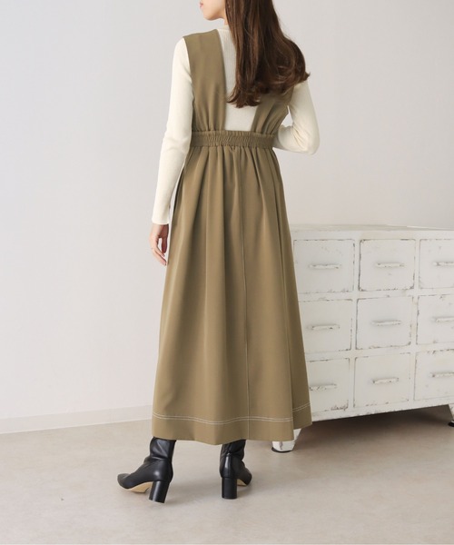 HER CLOSET(ハークローゼット)の「【cheriella】WEB限定ステッチデザインフレアワンピース(ジャンパースカート・レディース・ブラック/モカ/グレイッシュベージュ・M)」の6枚目の写真