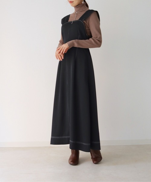 HER CLOSET(ハークローゼット)の「【cheriella】WEB限定ステッチデザインフレアワンピース(ジャンパースカート・レディース・ブラック/モカ/グレイッシュベージュ・M)」の16枚目の写真