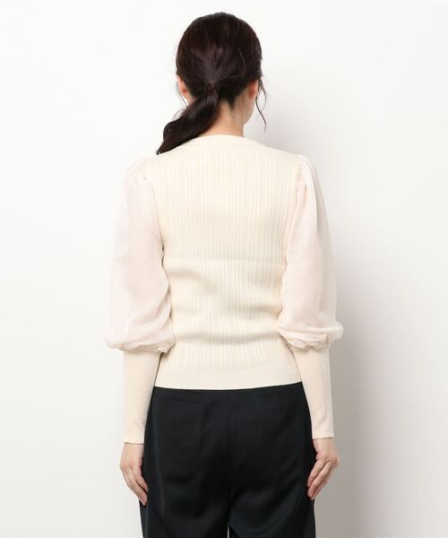 MISCH MASCH（ミッシュマッシュ）の「シアーマトンボリュームスリーブニット（ニット/セーター・レディース・モカ/ブラック/ピンクベージュ/ベージュ・MEDIUM）」の5枚目の写真