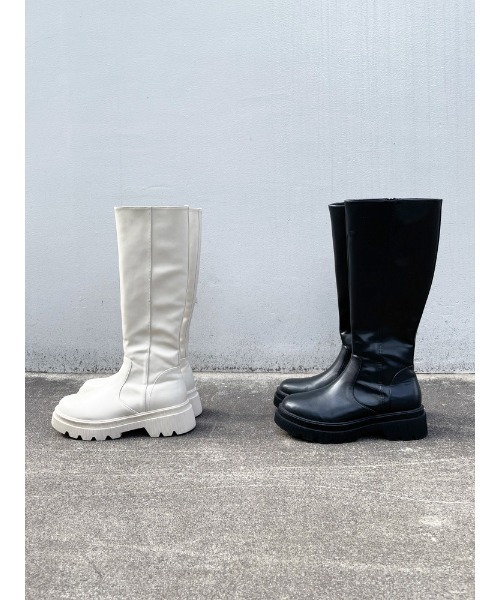 ENVYM（アンビー）の「タンクソールロングブーツ（ブーツ・レディース・ブラック/アイボリー・22.5/24.5/23.5）」の12枚目の写真