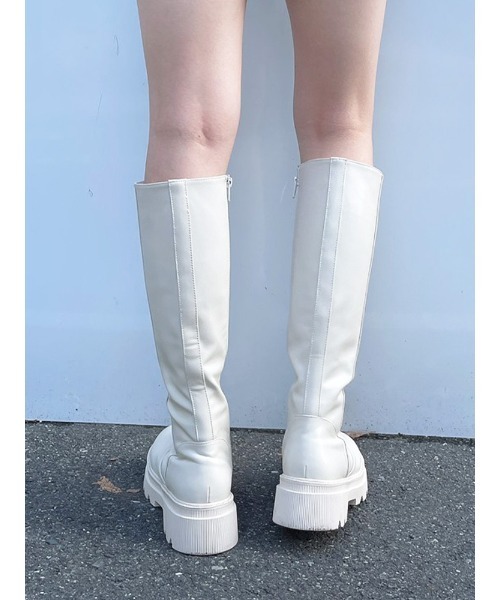 ENVYM（アンビー）の「タンクソールロングブーツ（ブーツ・レディース・ブラック/アイボリー・22.5/24.5/23.5）」の10枚目の写真