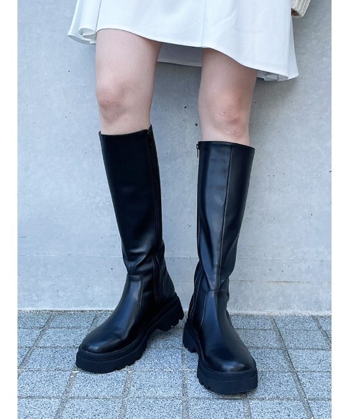 ENVYM（アンビー）の「タンクソールロングブーツ（ブーツ・レディース・ブラック/アイボリー・22.5/24.5/23.5）」の16枚目の写真