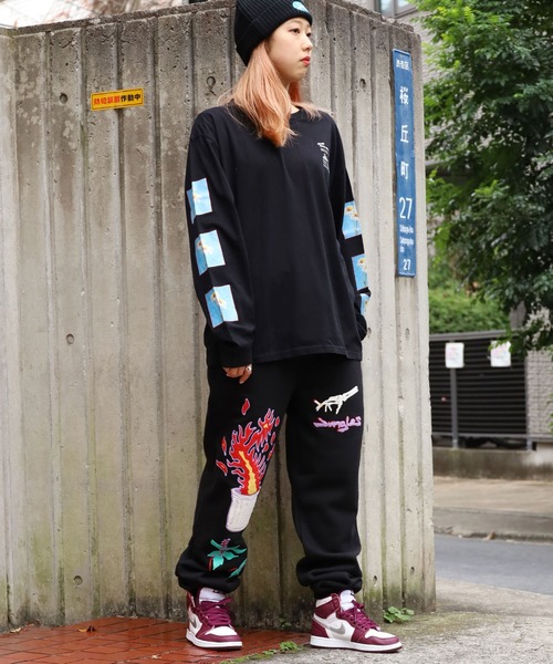JUNGLES(ジャングルス)の「JUNGLES/ジャングルス FLOWER LONG SLEEVE TEE ロンT 袖ロゴ オーバーサイズ フラワープリント デイジー(Tシャツ/カットソー・メンズ・ブラック・M/L/XL)」の11枚目の写真