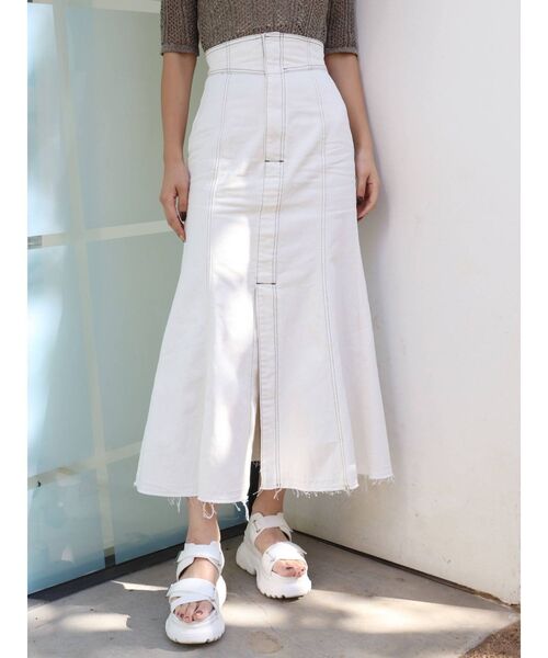 MURUA（ムルーア）の「マーメイドデニムスカート（デニムスカート・レディース・インディゴブルー/アイボリー・1/2）」の16枚目の写真