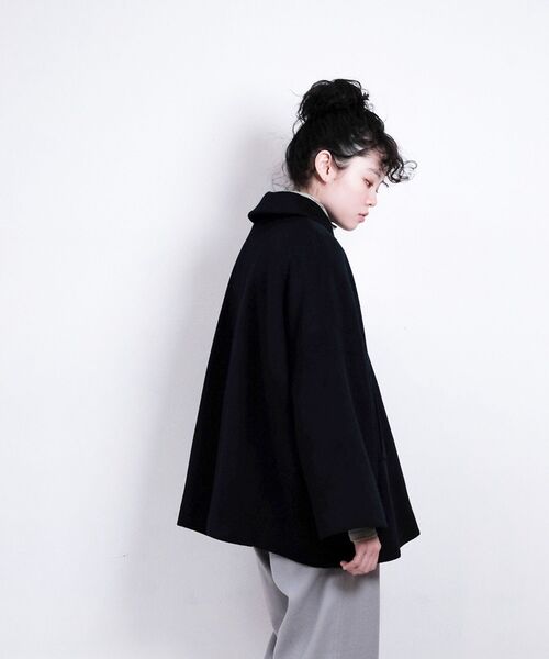 NIMES（ニーム）の「ウールフレアコート（ステンカラーコート・レディース・ネイビー/グレー・F）」の17枚目の写真