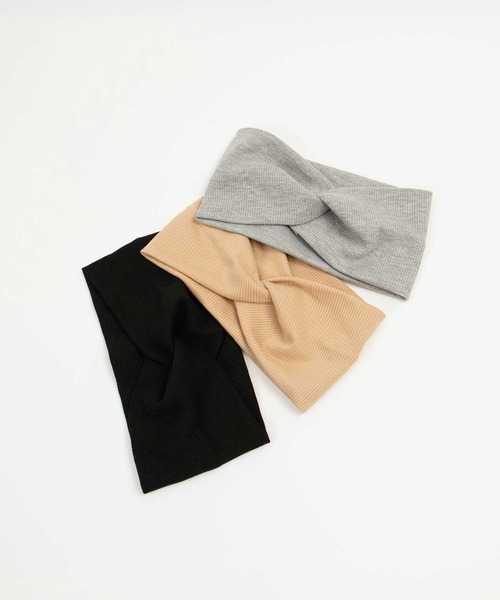 ALTROSE（アルトローズ）の「ヘアバンド 　[リブねじり]（ヘアバンド・レディース・ブラック/ベージュ/グレー・FREE）」の12枚目の写真