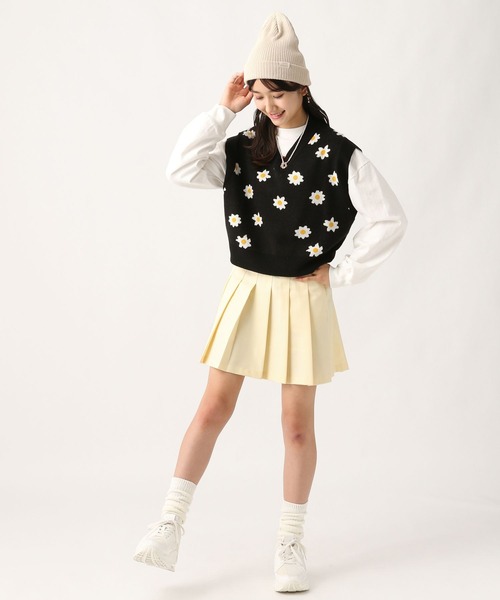 repipi armario（レピピ アルマリオ）の「ベルト付きプリーツスカート（スカート・キッズ・イエロー系その他/ブラック系その他/ブルー系その他/ブラック/ピンク/ベージュ/ホワイト系その他/グレー系その他・LARGE/SMALL/MEDIUM）」の17枚目の写真