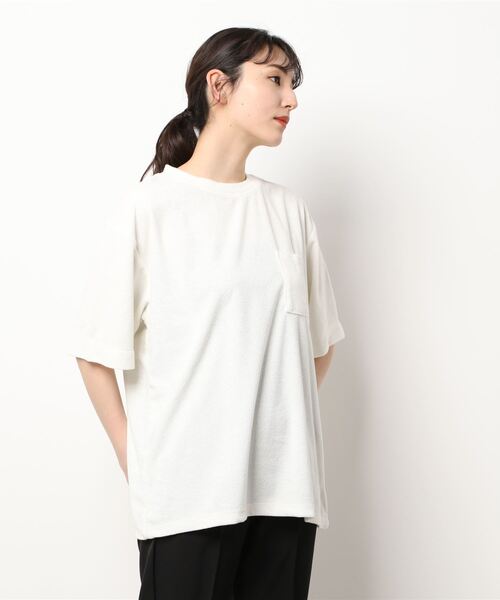 ARCHIVER(アーカイバ)の「【Bl】半袖ポケットTシャツ パイル素材(Tシャツ/カットソー・レディース・アイボリー/ブラック/ネイビー/ピンク/イエロー/ベージュ・LARGE/MEDIUM)」の2枚目の写真