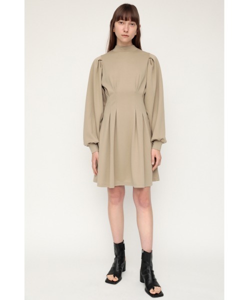 SLY(スライ)の「TUCK SLEEVE CUT MINI OP タック スリーブ カット ミニ ワンピース(ワンピース・レディース・イエロー/ベージュ/ブラック・2/1)」の18枚目の写真