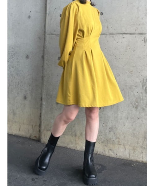 SLY(スライ)の「TUCK SLEEVE CUT MINI OP タック スリーブ カット ミニ ワンピース(ワンピース・レディース・イエロー/ベージュ/ブラック・2/1)」の20枚目の写真