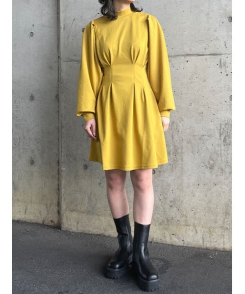SLY(スライ)の「TUCK SLEEVE CUT MINI OP タック スリーブ カット ミニ ワンピース(ワンピース・レディース・イエロー/ベージュ/ブラック・2/1)」の21枚目の写真