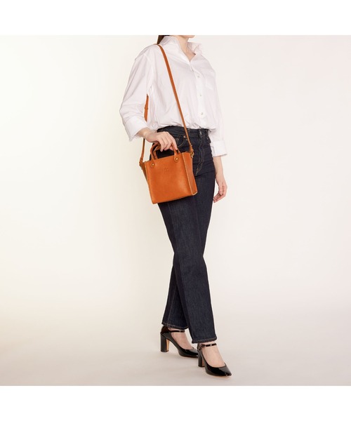 IL BISONTE(イルビゾンテ)の「IL BISONTE / ORIGINAL LEATHER / ハンドバッグ(ハンドバッグ・レディース・ブラック/ナチュラル/ライトブラウン/ダークブラウン/グレー/オリーブ/グリーン/ネイビー・FREE)」の10枚目の写真