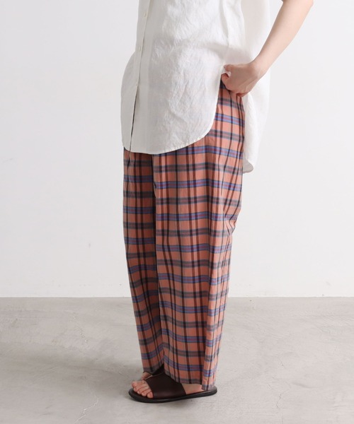 yuni(ユニ )の「コットンキュプラ check cropped wide pants(その他パンツ・レディース・ブラウン/ピンク・FREE)」の9枚目の写真