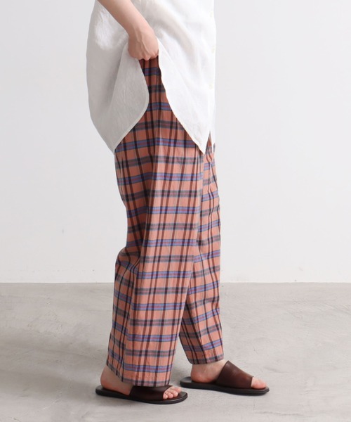 yuni(ユニ )の「コットンキュプラ check cropped wide pants(その他パンツ・レディース・ブラウン/ピンク・FREE)」の11枚目の写真