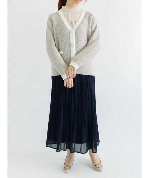 Te chichi(テチチ)の「配色Vネックカーディガン(カーディガン/ボレロ・レディース・ブラック/ベージュ/オフホワイト・フリ-)」の10枚目の写真