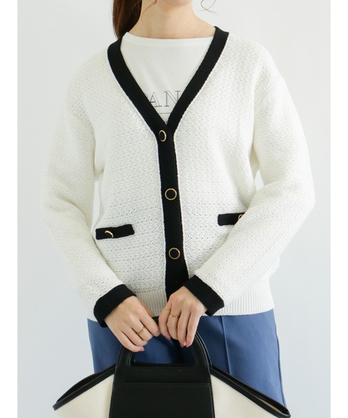 Te chichi(テチチ)の「配色Vネックカーディガン(カーディガン/ボレロ・レディース・ブラック/ベージュ/オフホワイト・フリ-)」の2枚目の写真