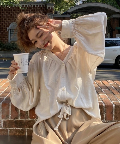 yuue' ( wear )(ユーイ)の「ロングスリーブ オーバーサイズ シャツブラウス(シャツ/ブラウス・レディース・ブラック/ベージュ・FREE)」の3枚目の写真