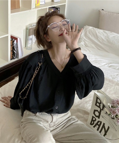 yuue' ( wear )(ユーイ)の「ロングスリーブ オーバーサイズ シャツブラウス(シャツ/ブラウス・レディース・ブラック/ベージュ・FREE)」の5枚目の写真
