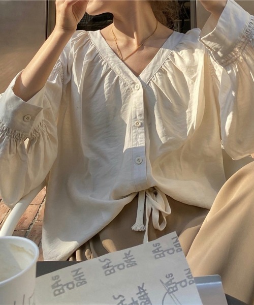 yuue' ( wear )(ユーイ)の「ロングスリーブ オーバーサイズ シャツブラウス(シャツ/ブラウス・レディース・ブラック/ベージュ・FREE)」の8枚目の写真