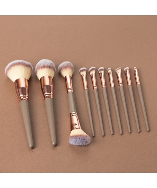 LAC-VERT（ラック・ヴェール）の「ポーチ付きメイクブラシセット【10本】（メイクブラシ・レディース・ブラック/グレー・FREE）」の3枚目の写真