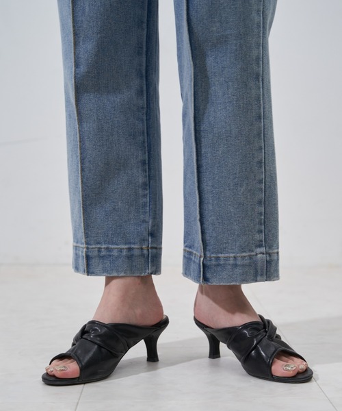 VANNIE U（ヴァニーユー）の「ツイストミュール（サンダル・レディース・アイボリー/ベージュ/ブラック・LL/S/M/L）」の7枚目の写真