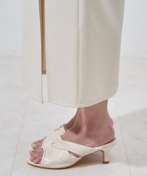 VANNIE U（ヴァニーユー）の「ツイストミュール（サンダル・レディース・アイボリー/ベージュ/ブラック・LL/S/M/L）」の22枚目の写真