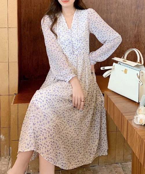 ABYS（アビス）の「花柄シフォンロングワンピース（ワンピース・レディース・ブルー/パープル・SMALL/MEDIUM/LARGE）」の3枚目の写真