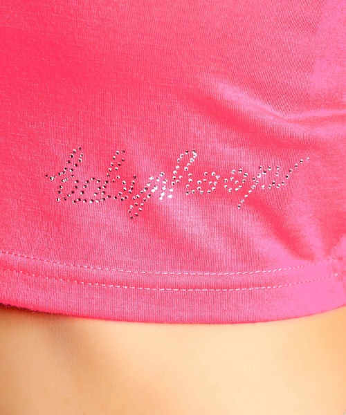 babyShoop（ベイビーシュープ）の「ストーンロゴショート丈TOPS（Tシャツ/カットソー・レディース・イエロー/ピンク/ホワイト/ブラック・FREE）」の9枚目の写真