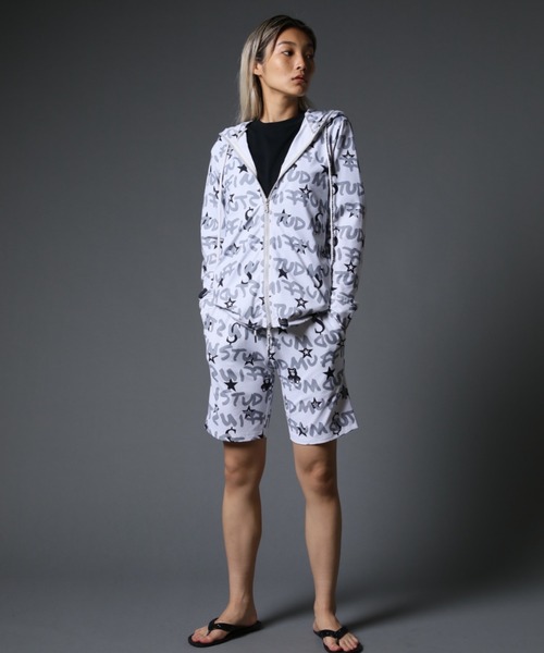 STUD MUFFIN（スタッドマフィン）の「STUD MUFFIN/スタッドマフィン/GRAFGRAM柄ナイロンストレッチ ラッシュパーカー（ラッシュガード・メンズ・ホワイト/ブラック・4/3/2）」の5枚目の写真