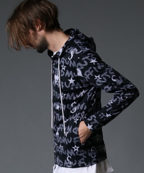 STUD MUFFIN（スタッドマフィン）の「STUD MUFFIN/スタッドマフィン/GRAFGRAM柄ナイロンストレッチ ラッシュパーカー（ラッシュガード・メンズ・ホワイト/ブラック・4/3/2）」の8枚目の写真