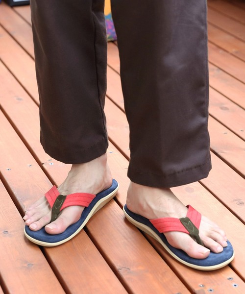 ISLAND SLIPPER(アイランドスリッパ)の「ISLAND SLIPPER クラシック スウェード トングサンダル(サンダル・メンズ・ネイビー/ピンク/ターコイズブルー/バーガンディー/チャコール・US8/US9/US7/US10)」の3枚目の写真