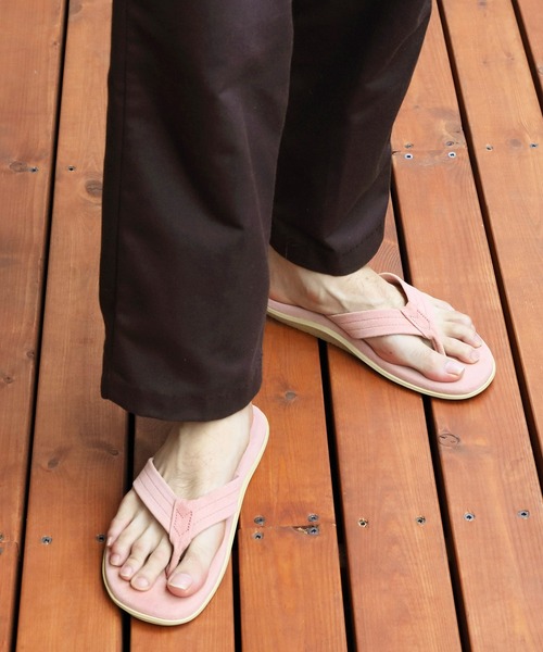 ISLAND SLIPPER(アイランドスリッパ)の「ISLAND SLIPPER クラシック スウェード トングサンダル(サンダル・メンズ・ネイビー/ピンク/ターコイズブルー/バーガンディー/チャコール・US8/US9/US7/US10)」の5枚目の写真